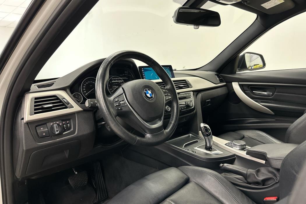 BMW 318 2018