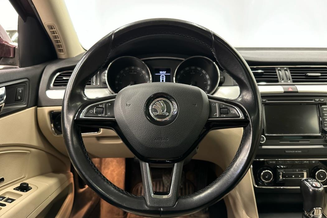 SKODA Superb 2014