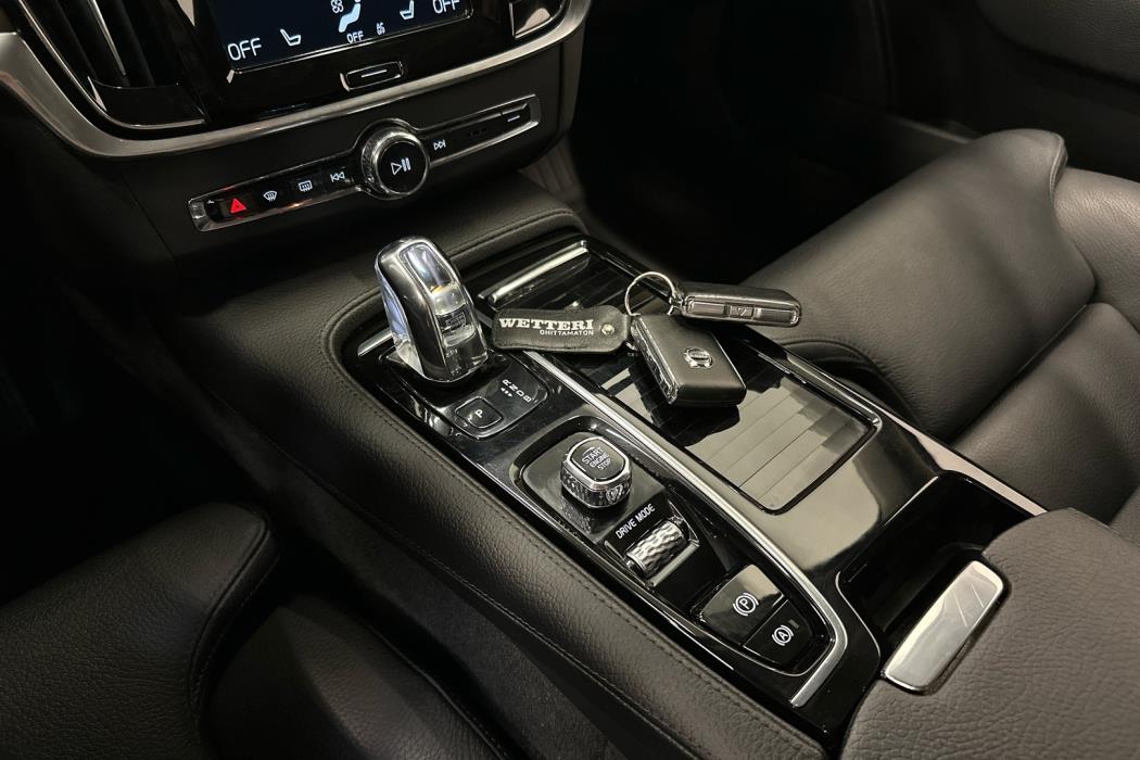 VOLVO S90 2019
