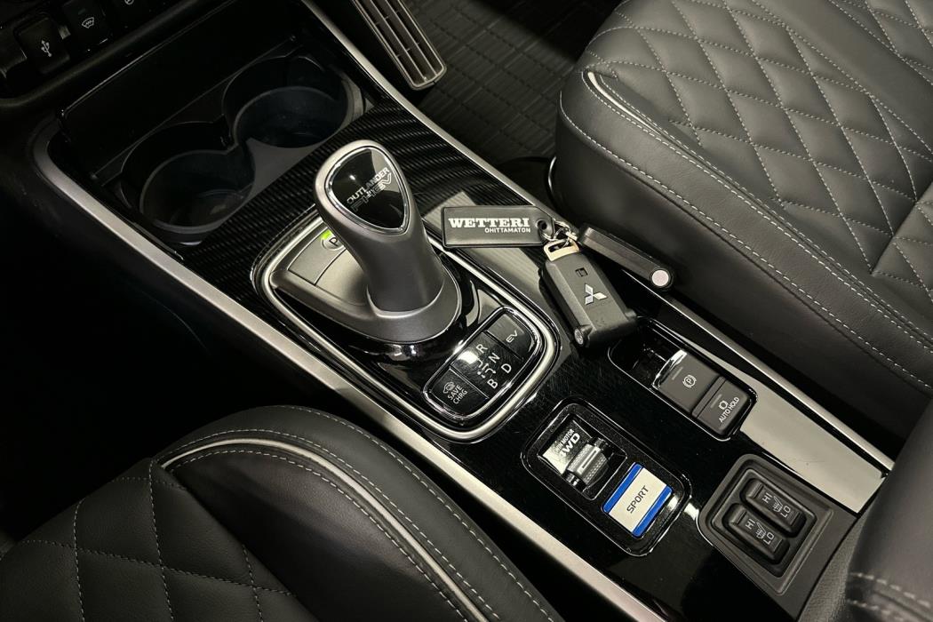 MITSUBISHI Outlander PHEV 2019