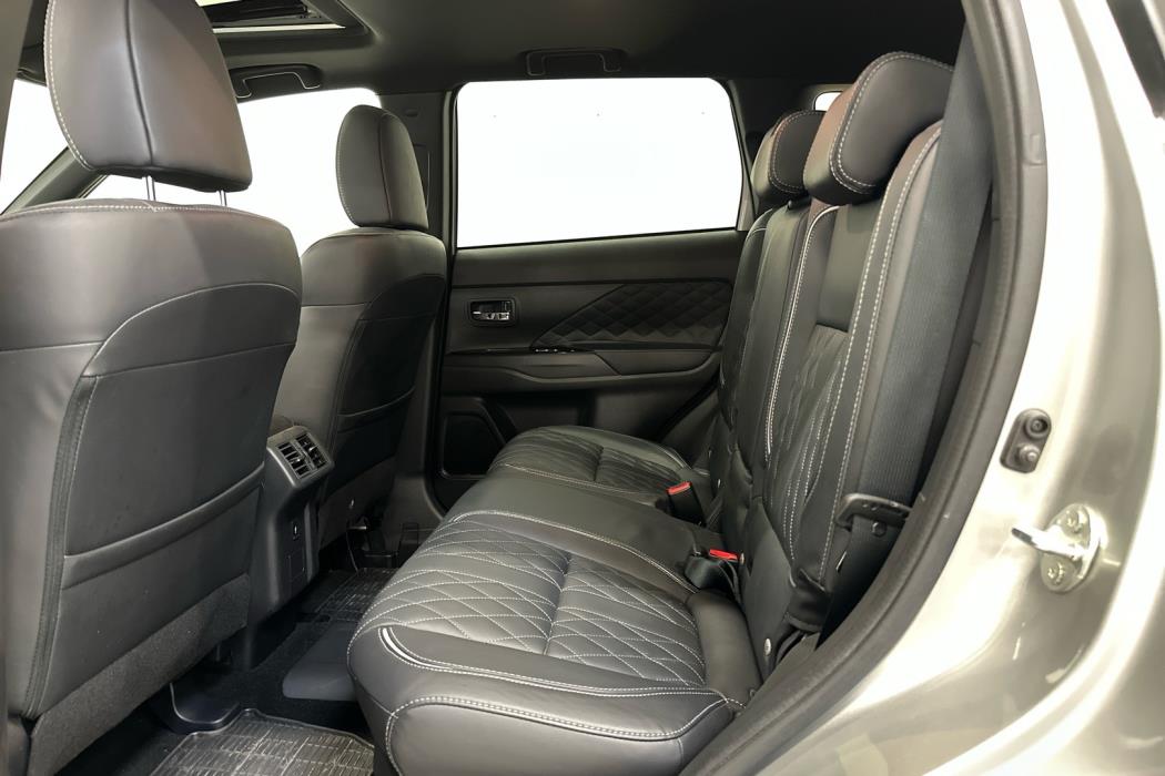 MITSUBISHI Outlander PHEV 2019