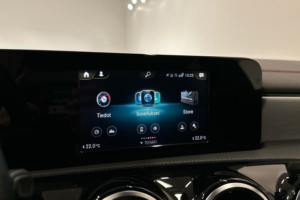 MERCEDES-BENZ CLA 2019