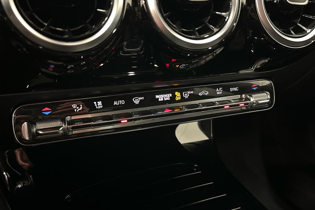 MERCEDES-BENZ CLA 2019