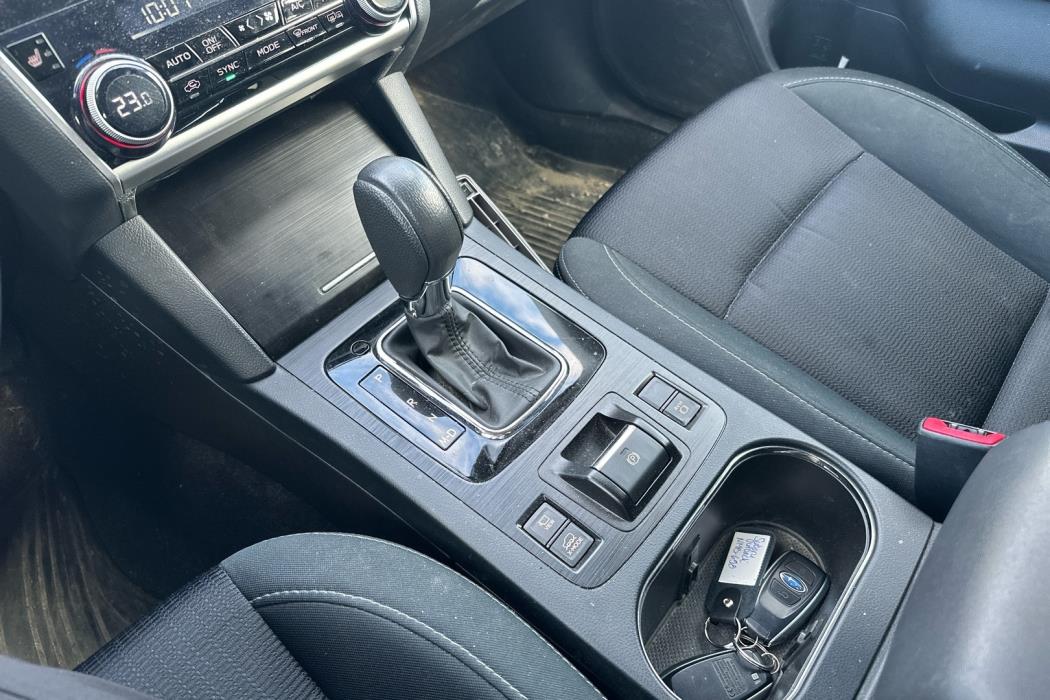 SUBARU Outback 2021