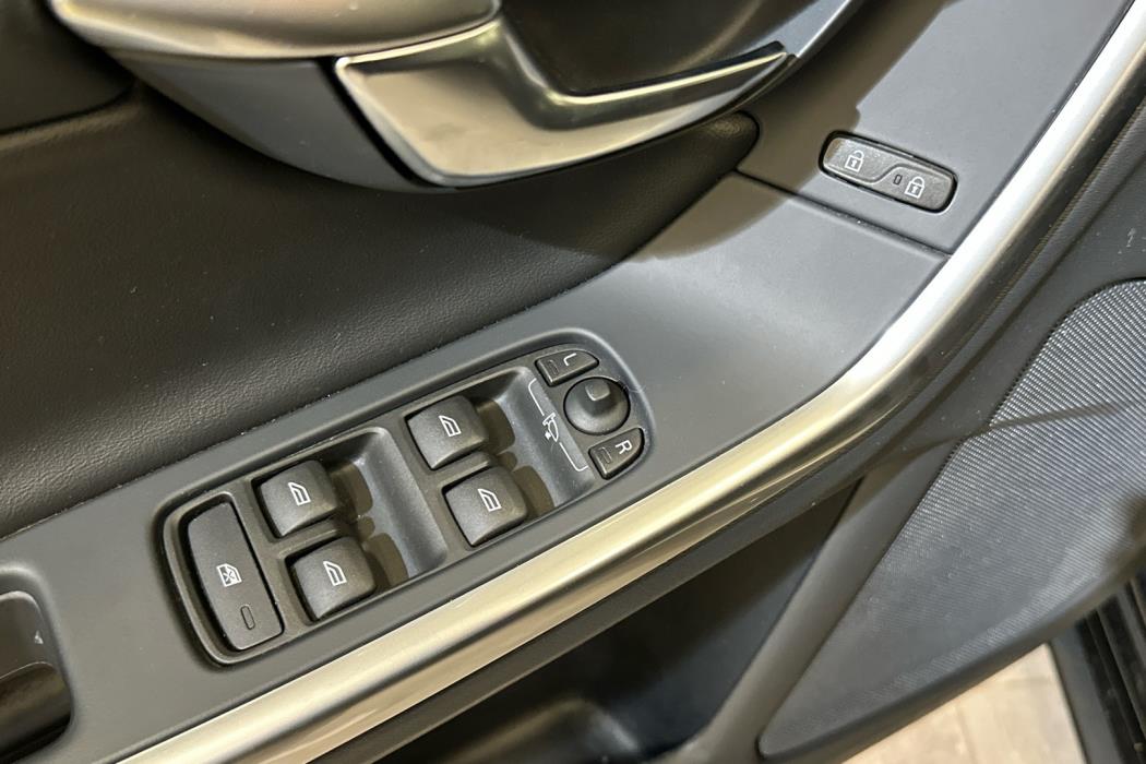 VOLVO V60 2018