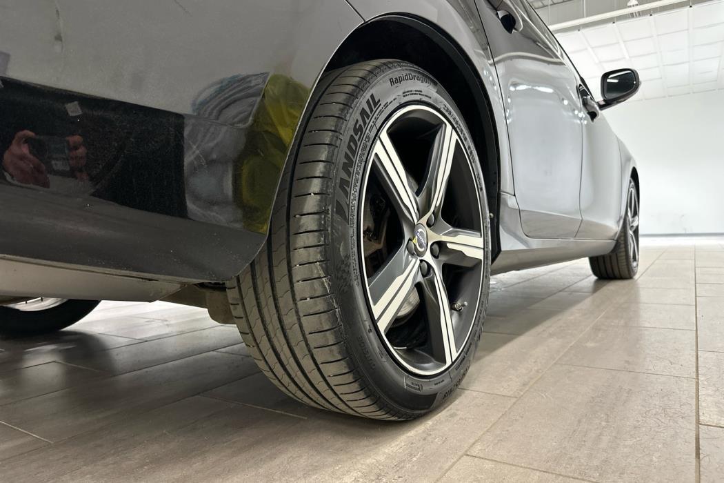 VOLVO V60 2018