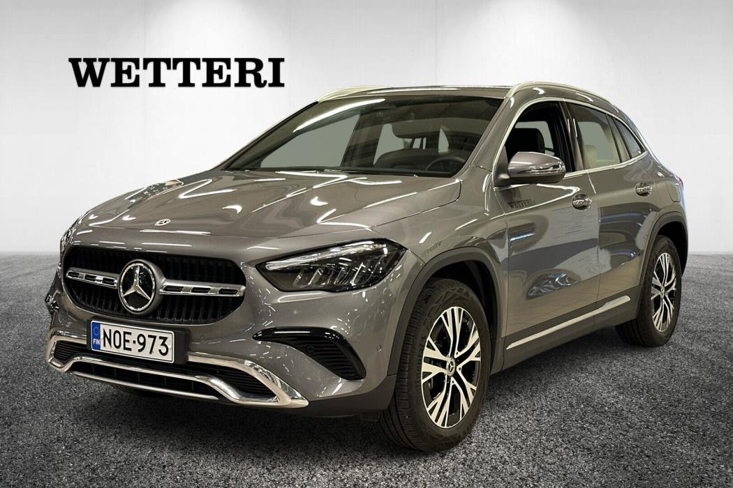 MERCEDES-BENZ GLA 2025