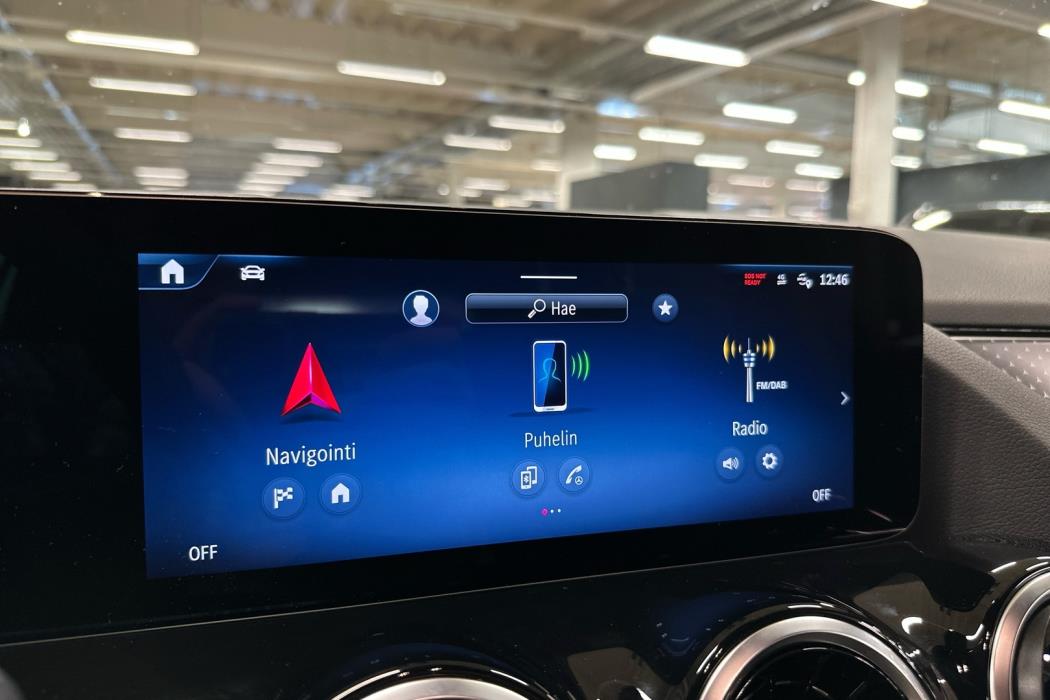 MERCEDES-BENZ GLA 2025