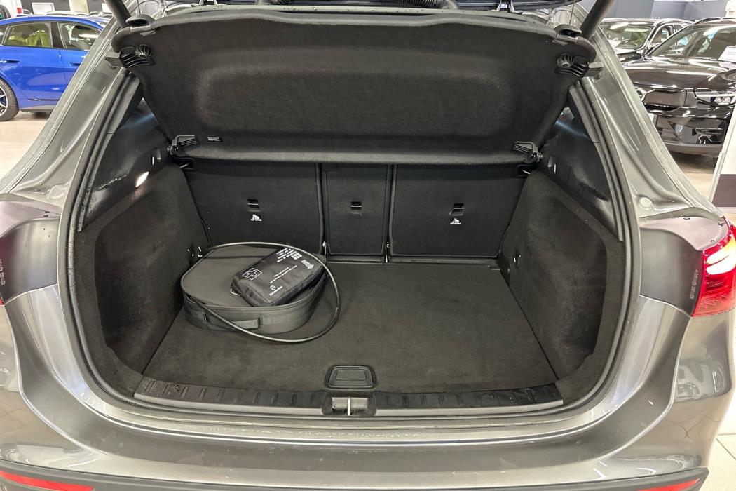 MERCEDES-BENZ GLA 2025