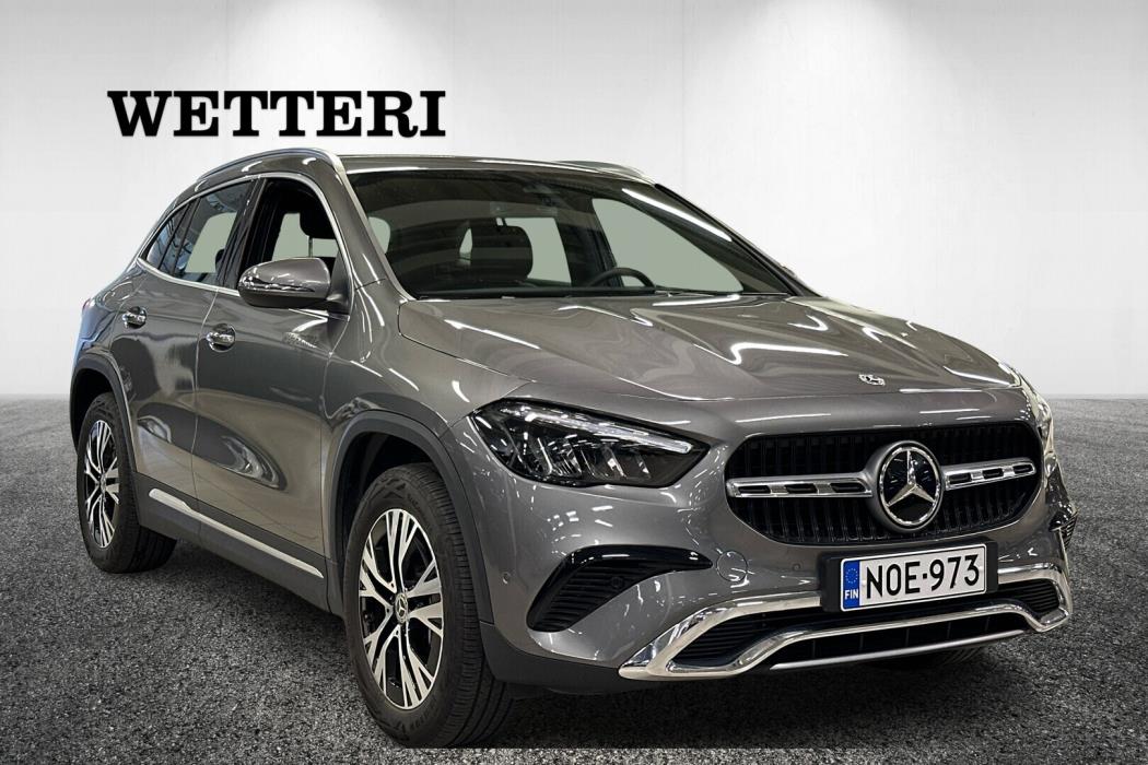 MERCEDES-BENZ GLA 2025