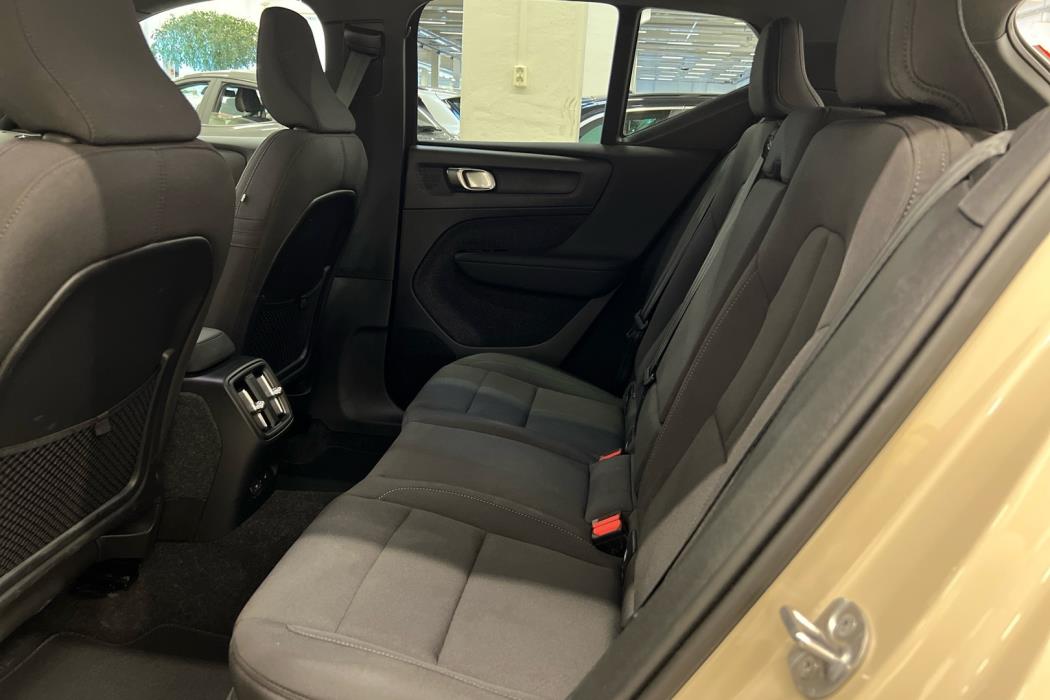 VOLVO EX40 2026
