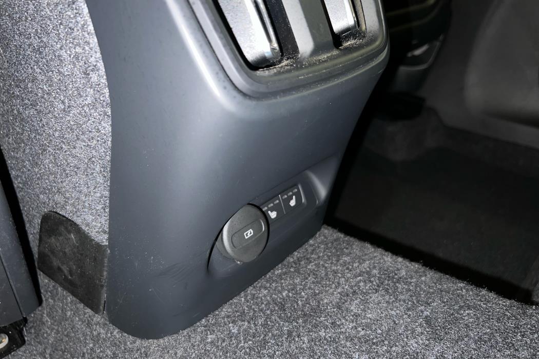 VOLVO EX40 2026
