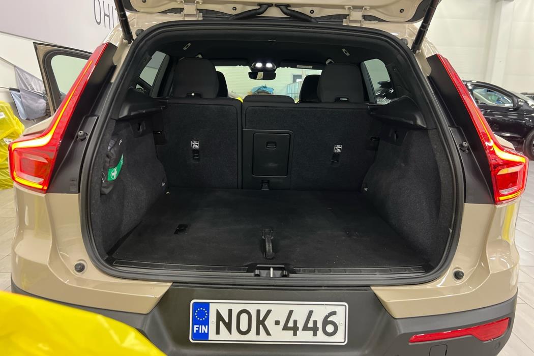 VOLVO EX40 2026