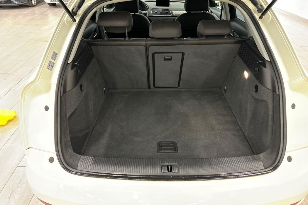 AUDI Q3 2012