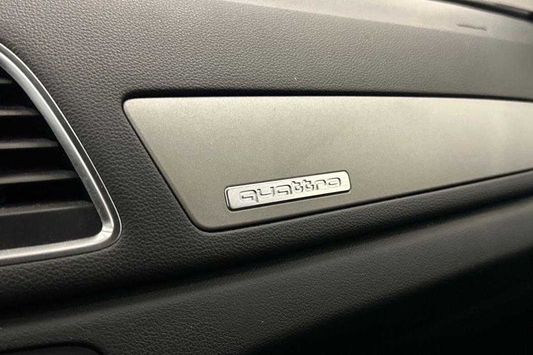 AUDI Q3 2012