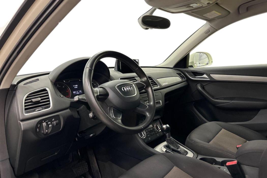 AUDI Q3 2012