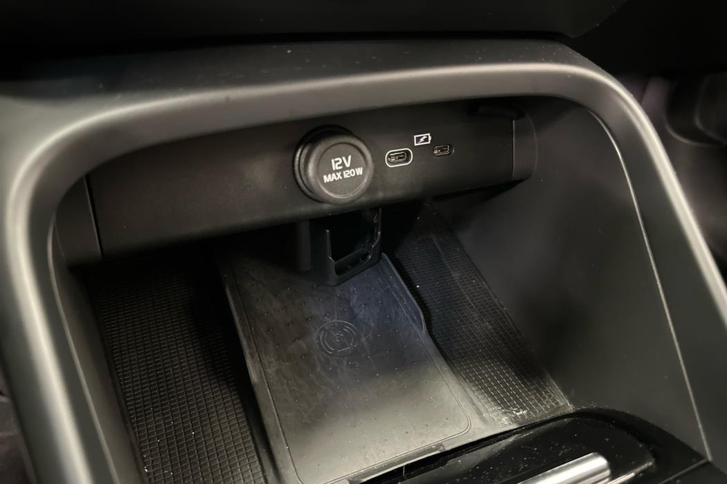 VOLVO XC40 2023