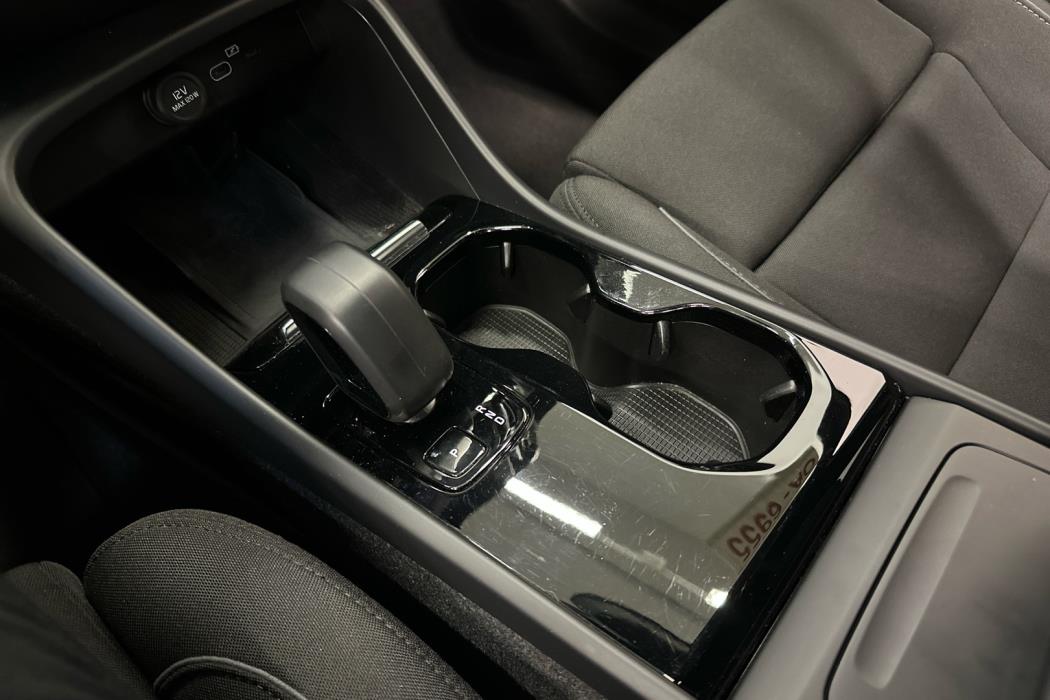 VOLVO XC40 2023