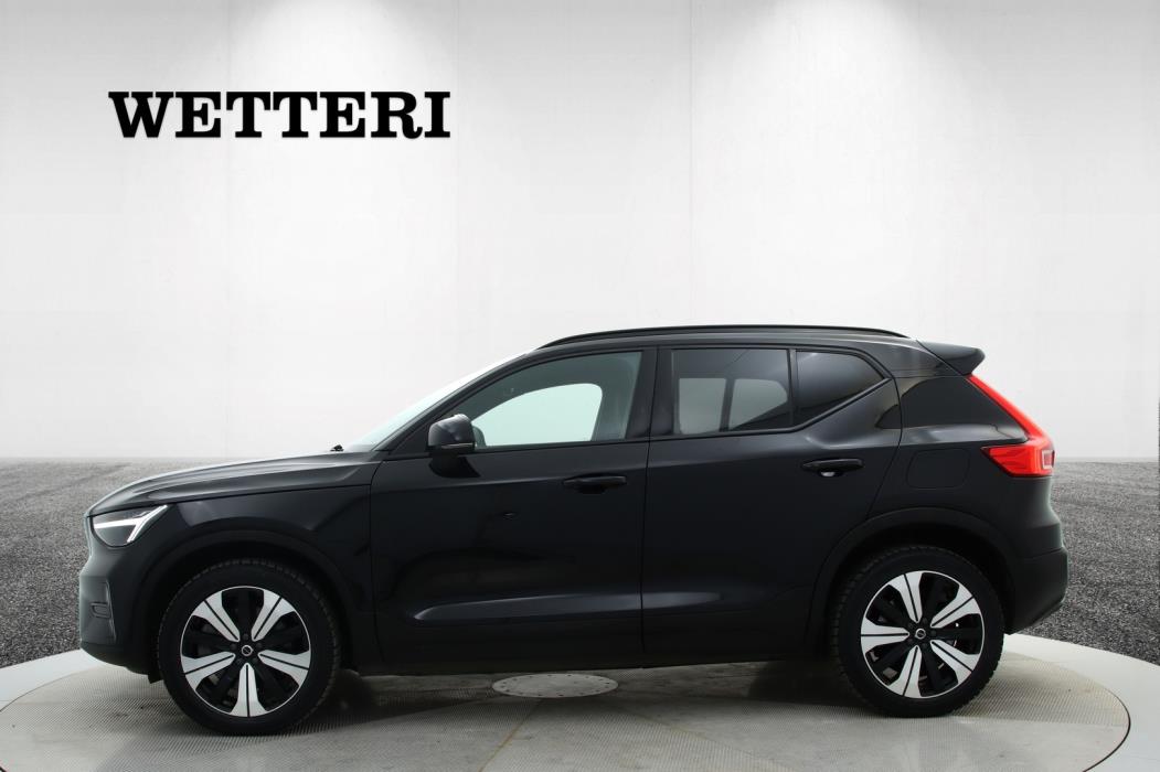 VOLVO XC40 2023