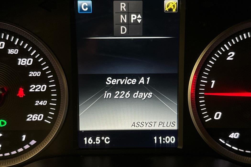 MERCEDES-BENZ GLC 2015