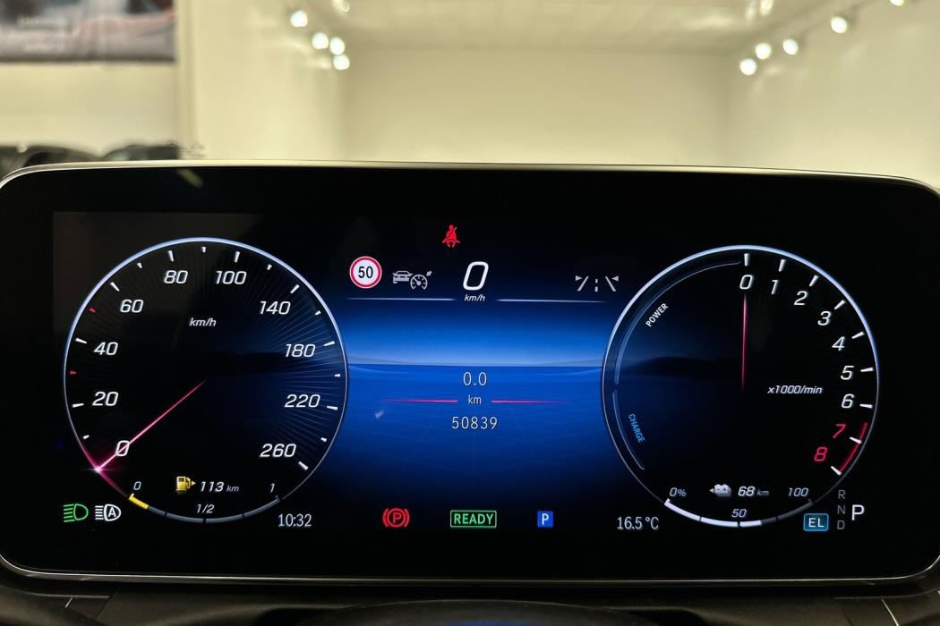 MERCEDES-BENZ C 2023