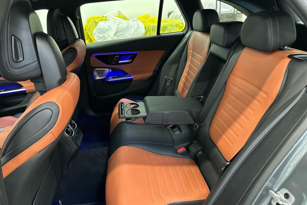 MERCEDES-BENZ C 2023