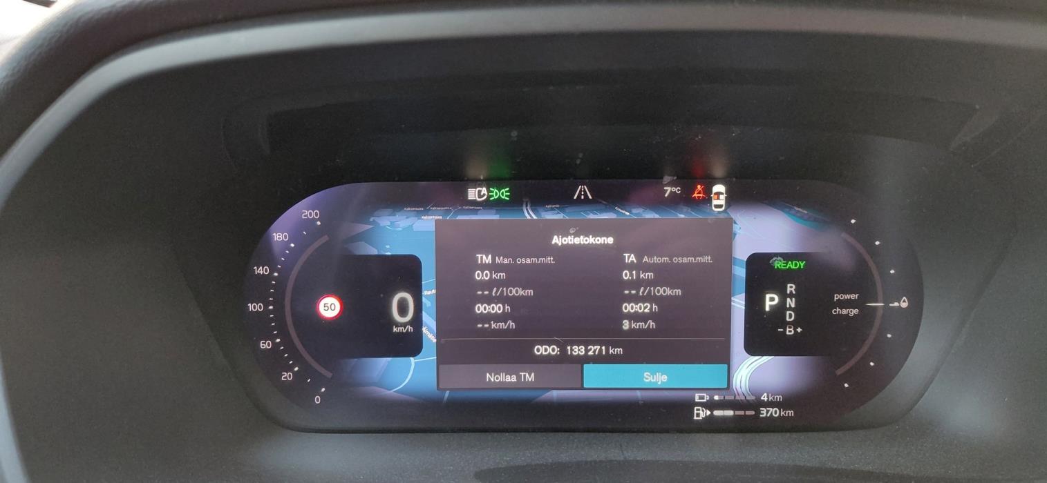 VOLVO V60 2023