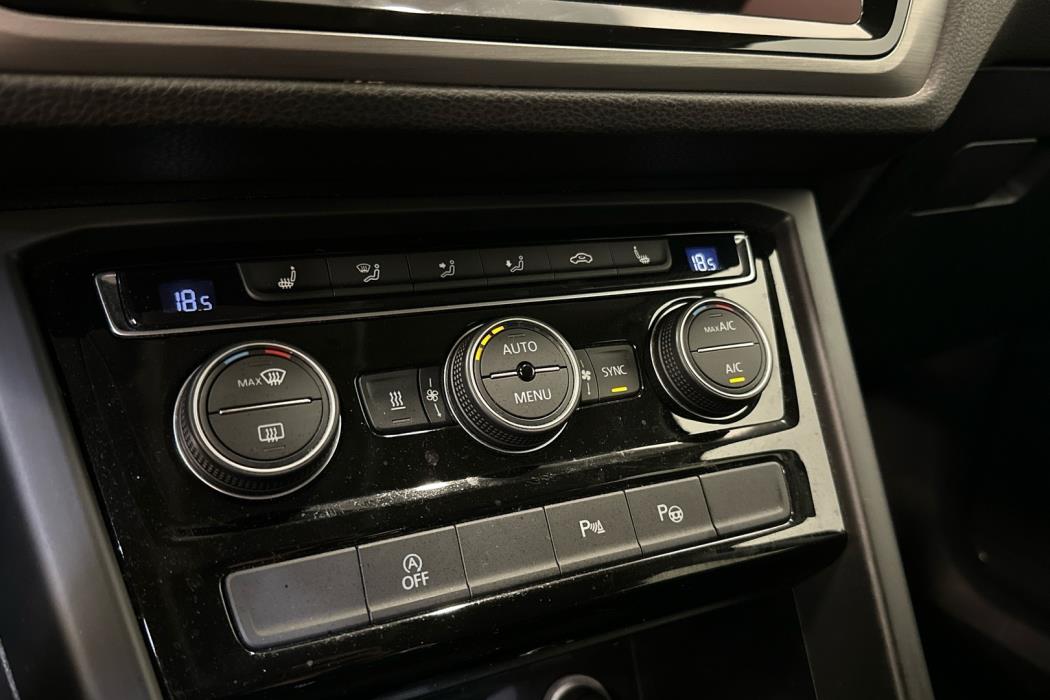 VOLKSWAGEN TOURAN 2018