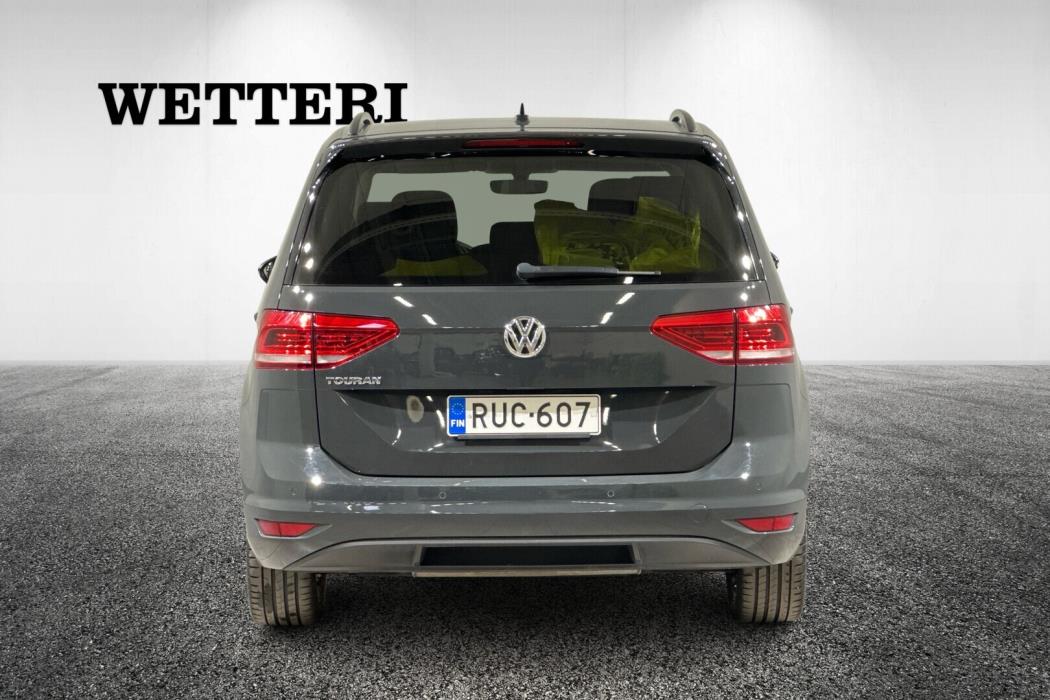 VOLKSWAGEN TOURAN 2018