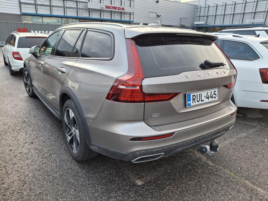 VOLVO V60 Cross Country 2021