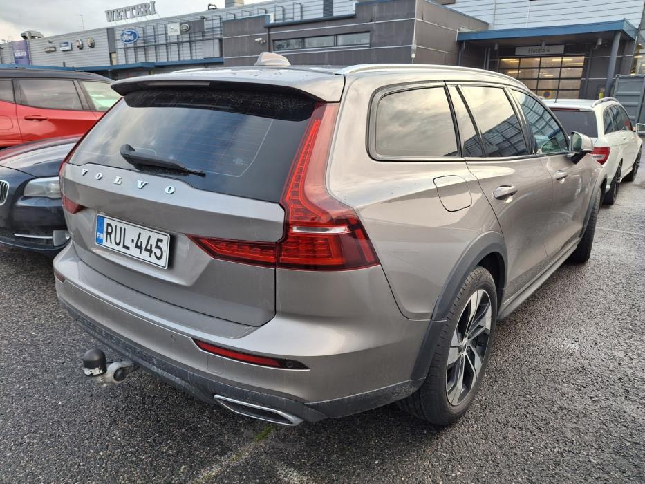 VOLVO V60 Cross Country 2021