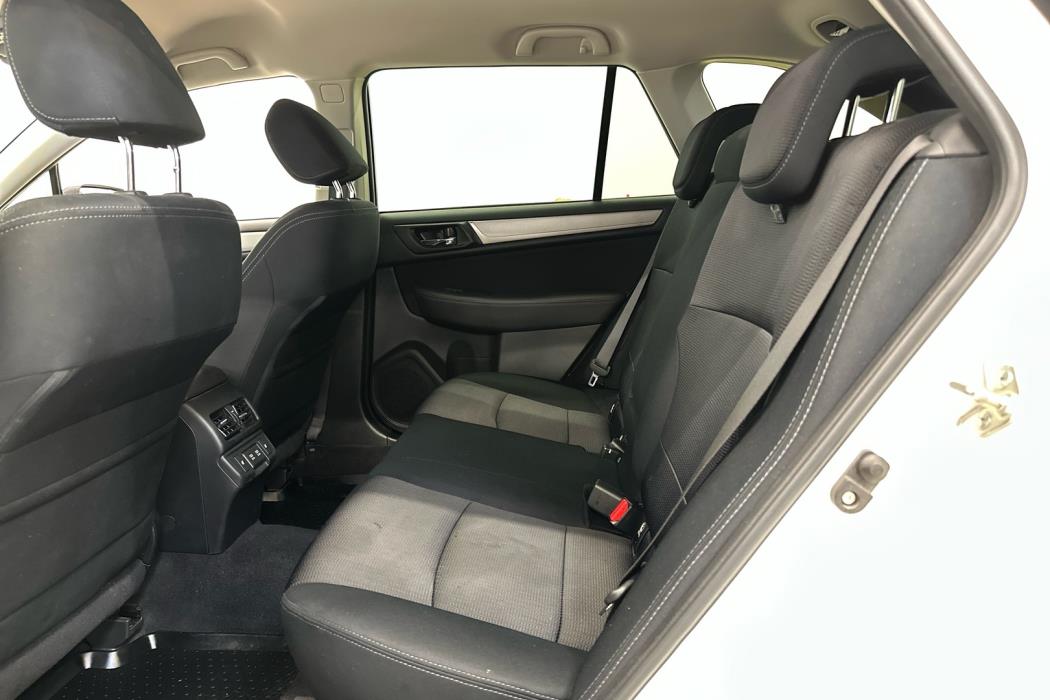 SUBARU Outback 2021