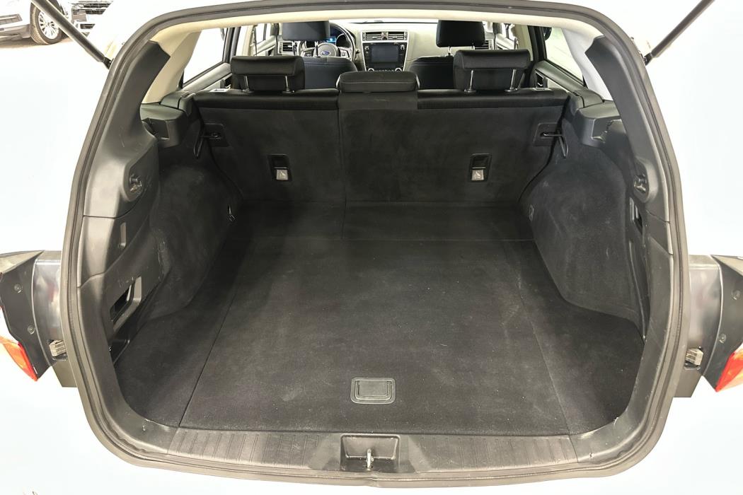 SUBARU Outback 2021