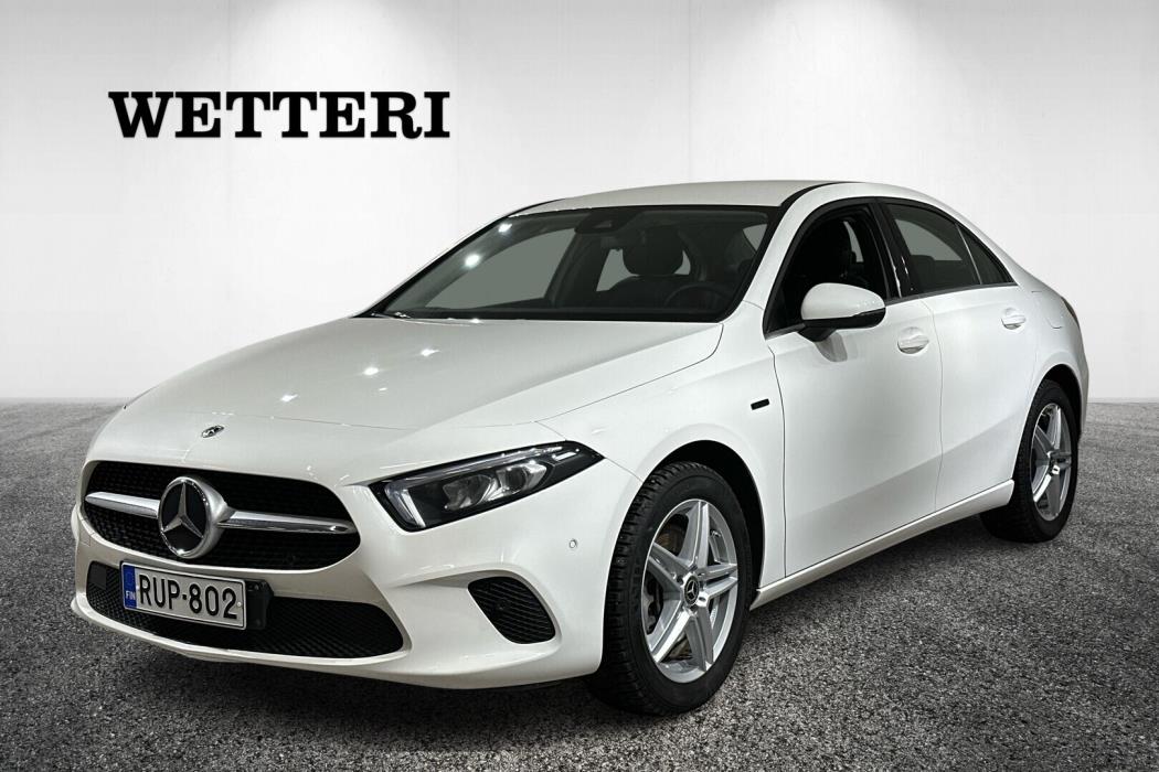 MERCEDES-BENZ A 2021
