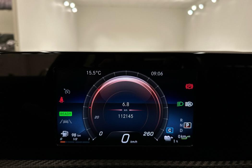 MERCEDES-BENZ A 2021