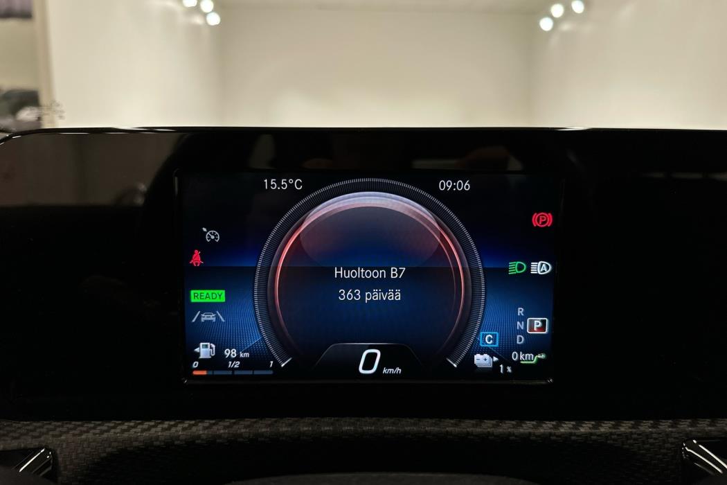 MERCEDES-BENZ A 2021