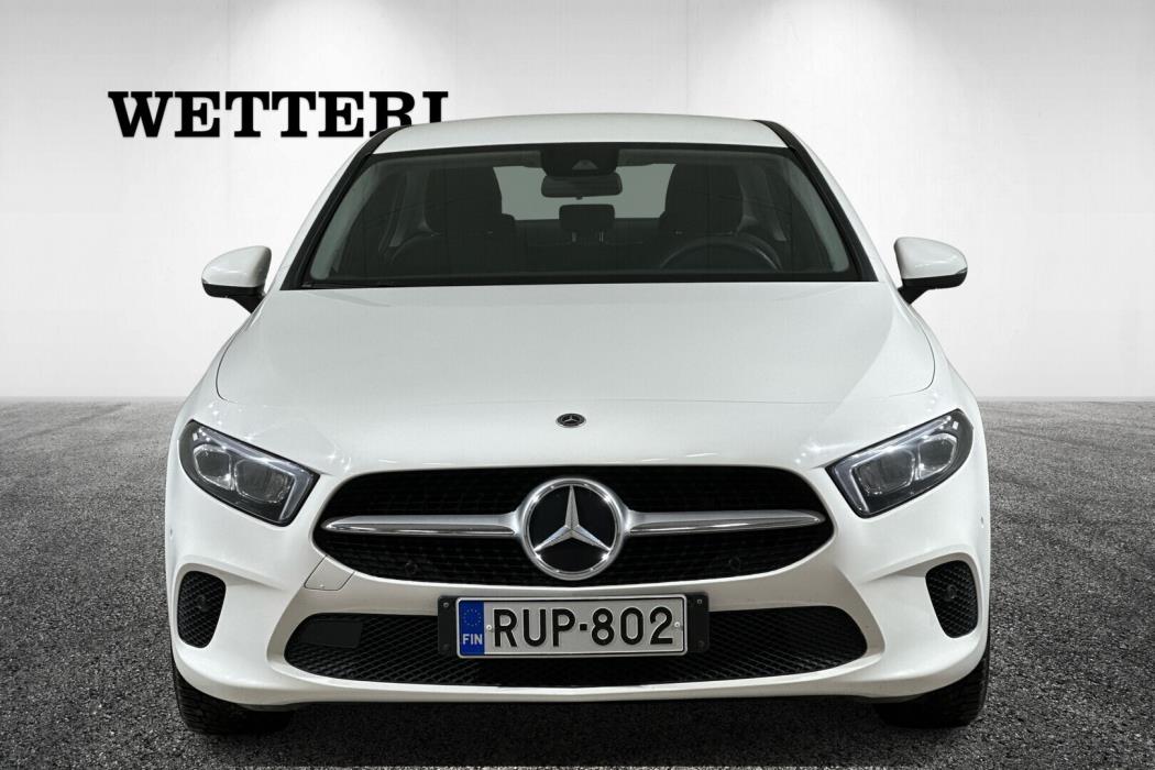 MERCEDES-BENZ A 2021