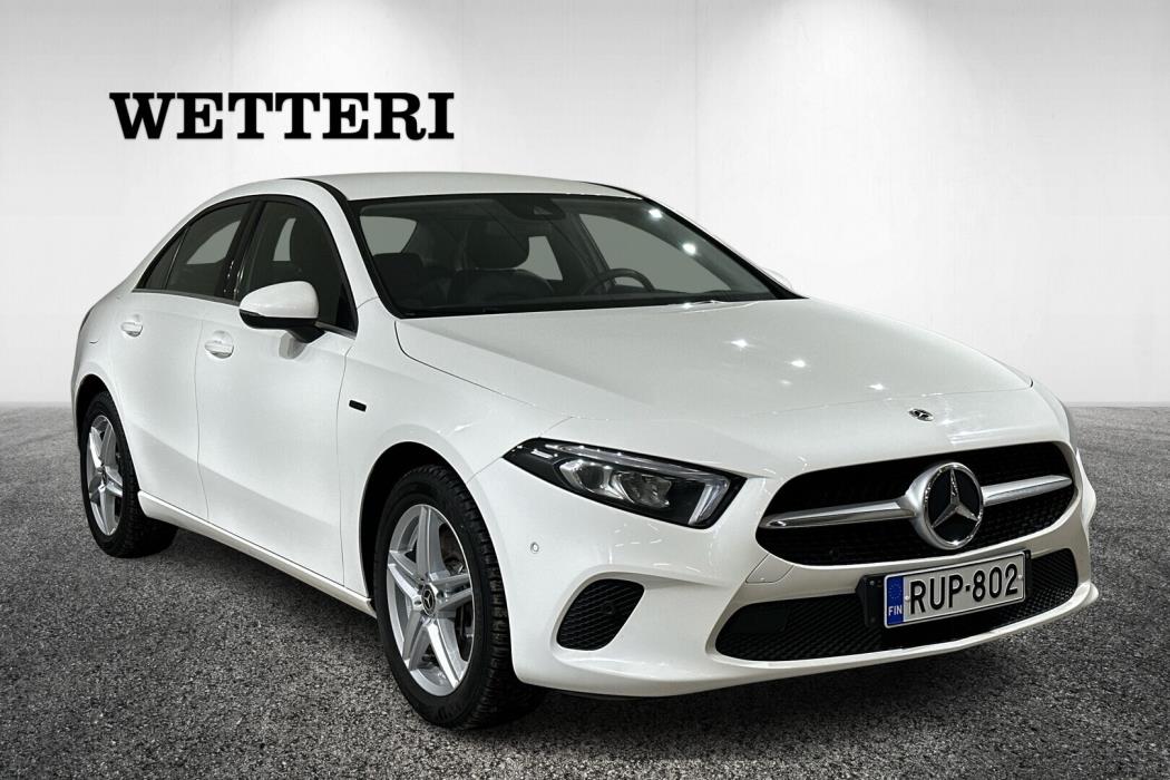 MERCEDES-BENZ A 2021