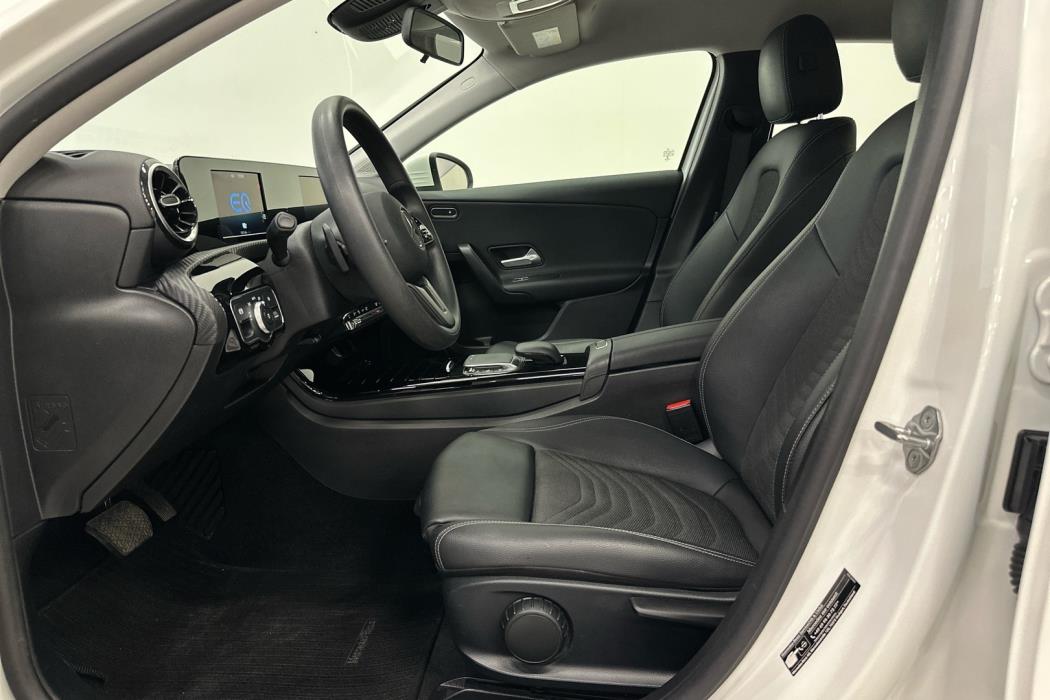 MERCEDES-BENZ A 2021