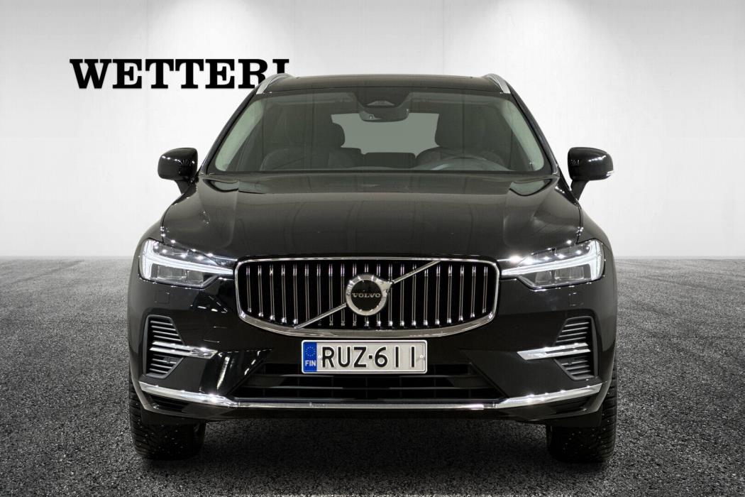 VOLVO XC60 2023