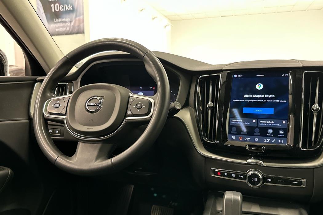 VOLVO XC60 2023