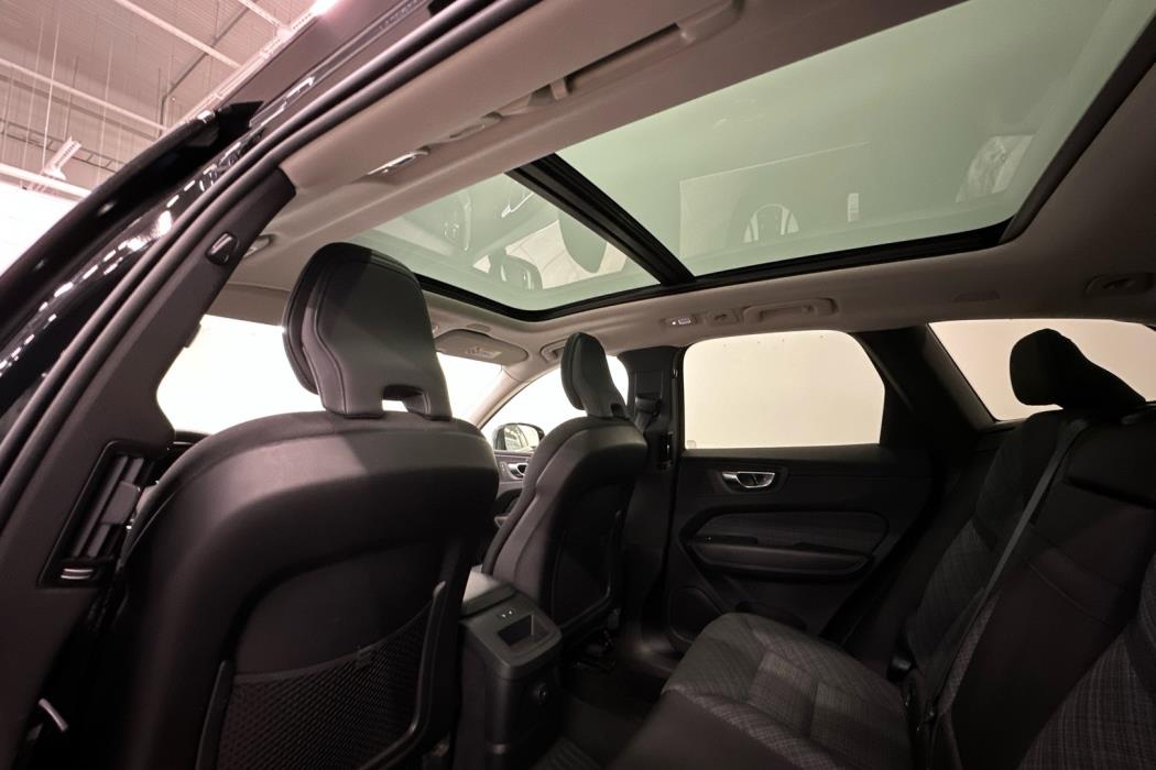 VOLVO XC60 2023