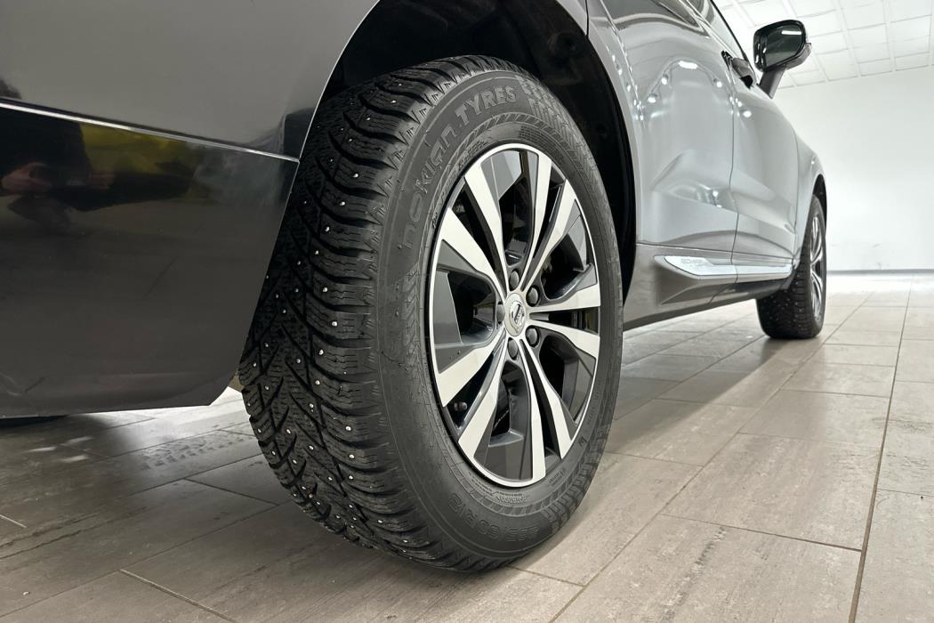 VOLVO XC60 2023