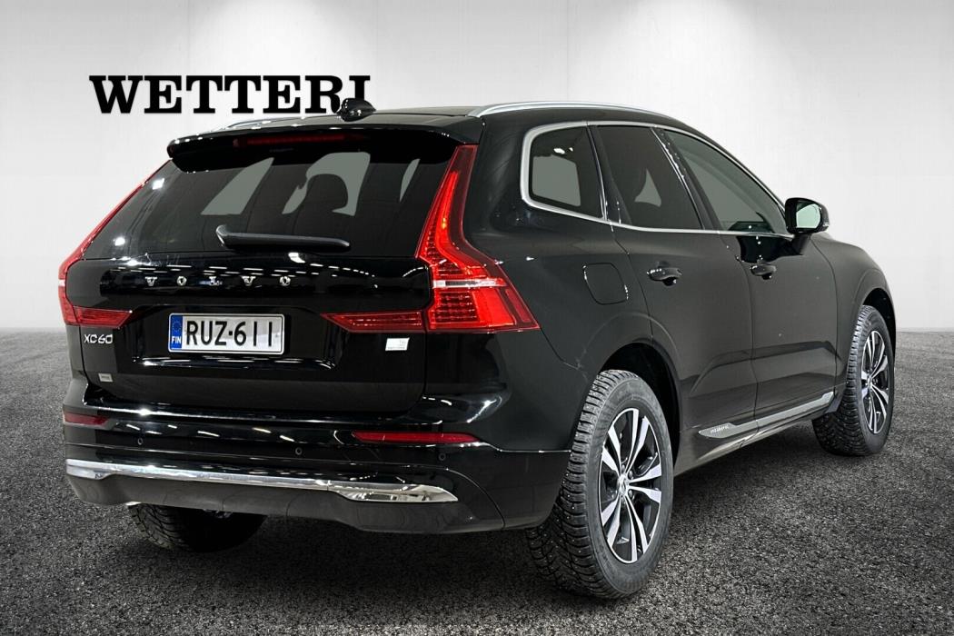 VOLVO XC60 2023