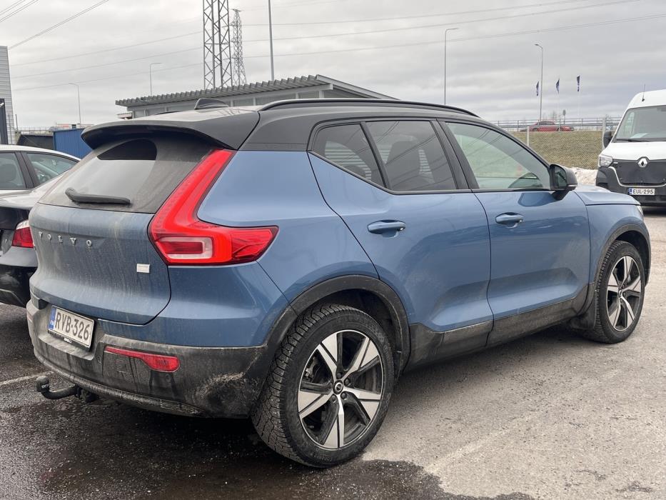 VOLVO XC40 2023