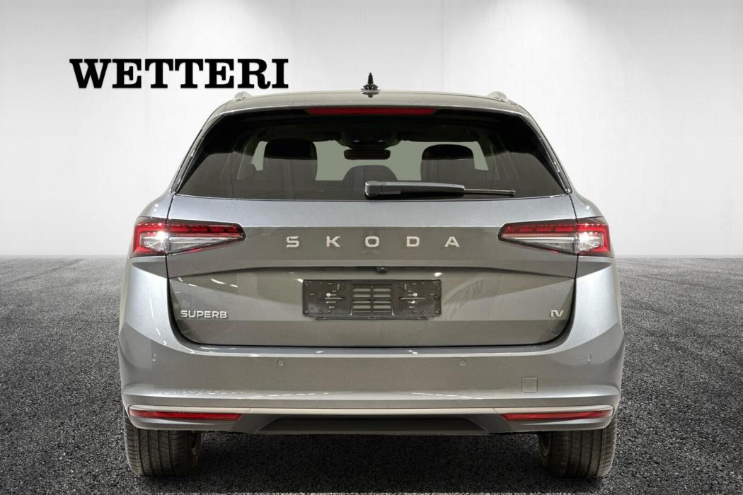 SKODA Superb 2025