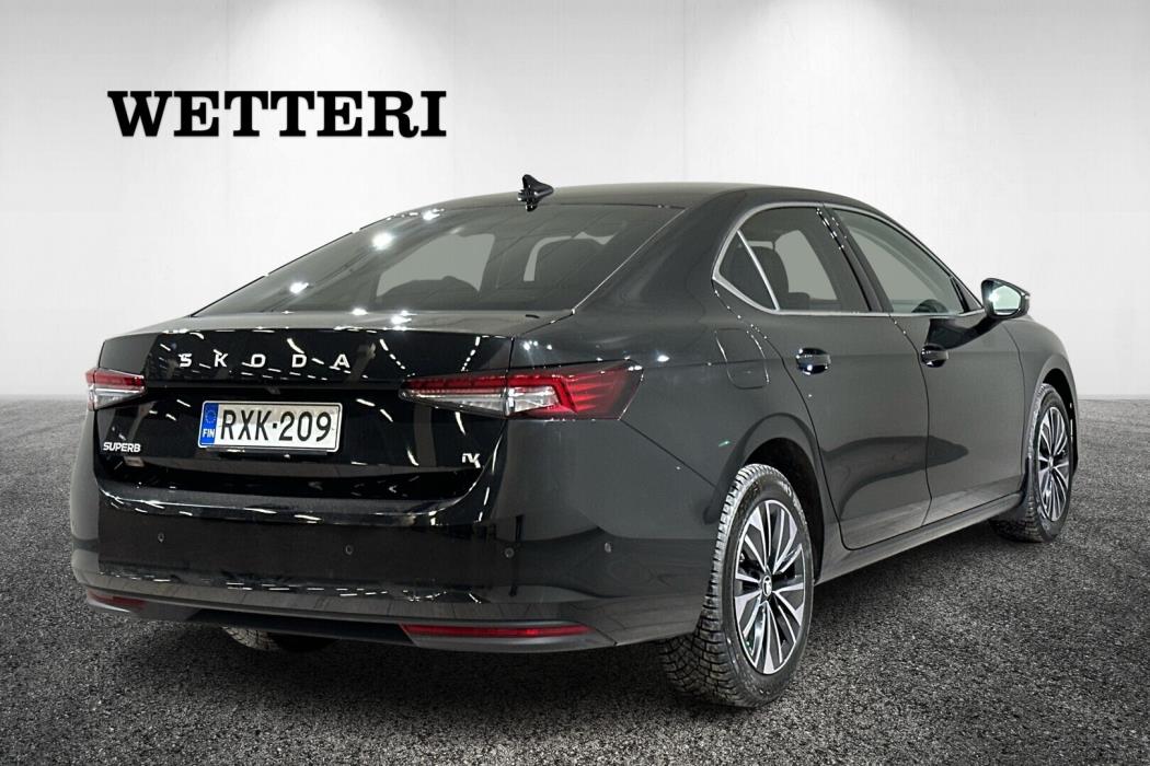 SKODA Superb 2025
