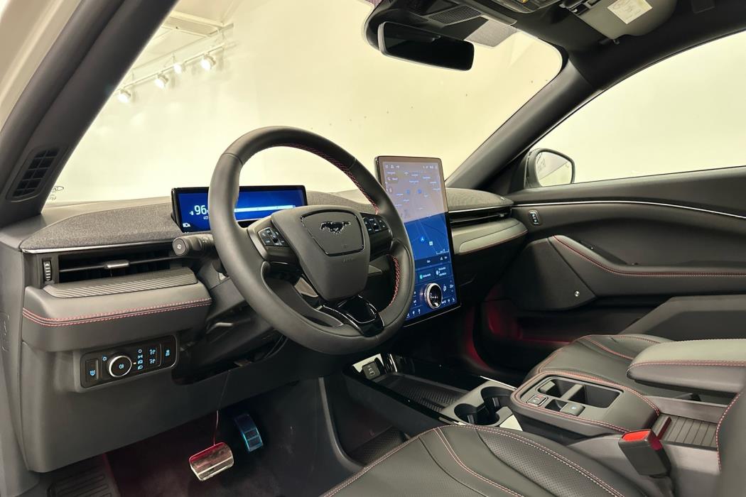 FORD Mustang Mach-E 2026