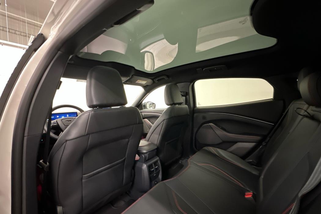 FORD Mustang Mach-E 2026