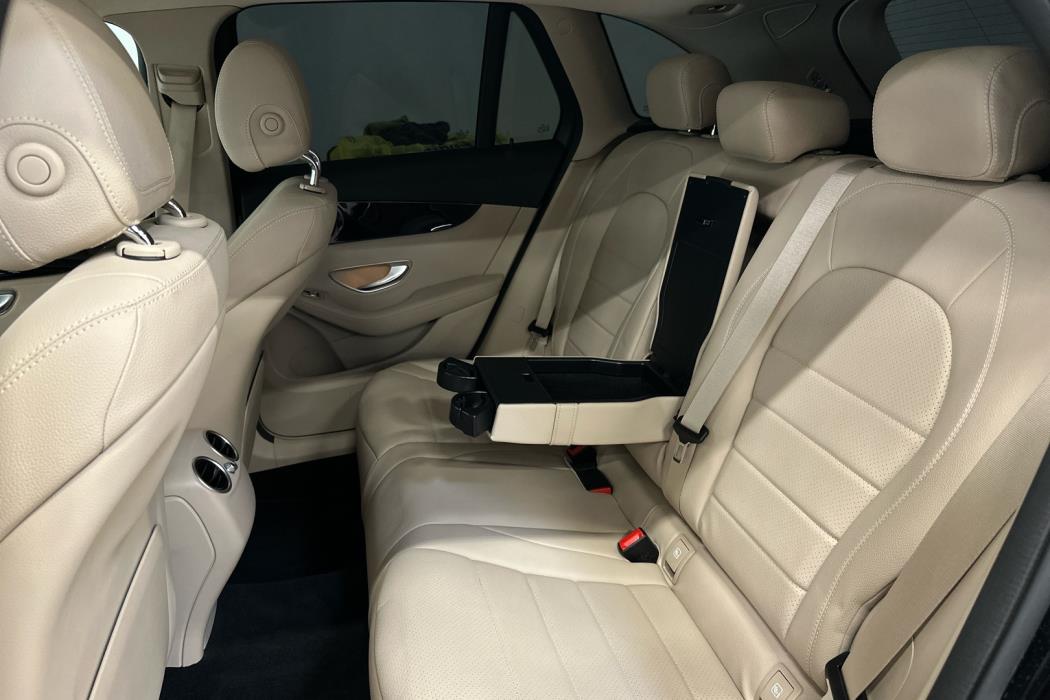 MERCEDES-BENZ GLC 2021